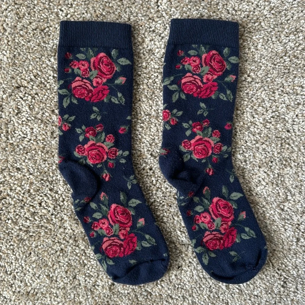 Patterned Crew Socks (5) - Picture 5 of 12